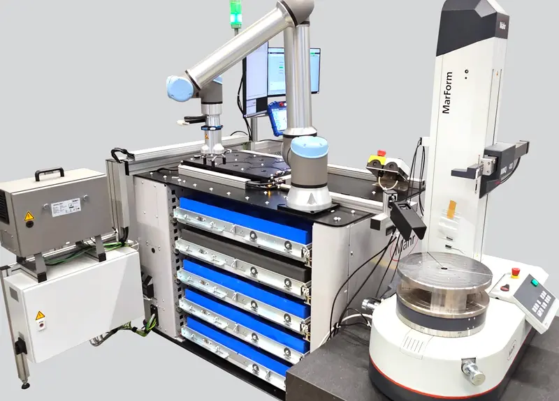 Mahr Engineered Solutions（MES）随后为巴伐利亚的一家测量、控制和驱动技术公司实现了现有 MarForm MMQ 400 形状测量设备的自动化。