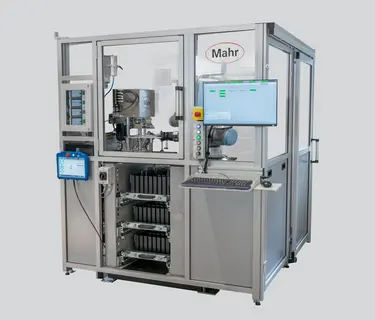 Mahr Engineered Solutions (MES) 为一家平轧铝产品制造商开发了一个自动测量站，用于检测铝板的粗糙度。 
