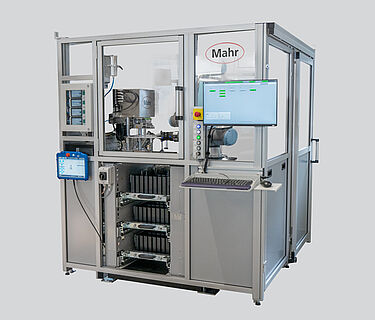 Mahr Engineered Solutions (MES) 为一家平轧铝产品制造商开发了一个自动测量站，用于检测铝板的粗糙度。 